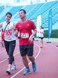 BIB: 4726, 3221
                            <button type="button" onclick="openModal(5936939)" class="btn btn-primary btn-sm float-right btn-popup" data-toggle="modal" data-target=".modal-high-quality">
                        <i class="fas fa-shopping-cart"></i> Add to Cart
                    </button>
                                            <button type="button" onclick="isThisMe(5936939, true)" class="btn btn-success btn-sm float-right btn-popup btn-isme hidden" data-toggle="tooltip" data-placement="bottom" title="นี่คือรูปของคุณใช่ไหม คลิกที่นี่เพื่อเอาเข้าอัลบั้ม">
                        <i class="fas fa-plus"></i> Add to album
                    </button>
                    <button type="button" onclick="isThisMe(5936939, false)" class="btn btn-warning btn-sm float-right btn-popup btn-isnotme hidden">
                        <i class="fas fa-ban"></i> Remove from album
                    </button>