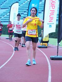 BIB: 3052, 3499, 2019
                            <button type="button" onclick="openModal(5933938)" class="btn btn-primary btn-sm float-right btn-popup" data-toggle="modal" data-target=".modal-high-quality">
                        <i class="fas fa-shopping-cart"></i> Add to Cart
                    </button>
                                            <button type="button" onclick="isThisMe(5933938, true)" class="btn btn-success btn-sm float-right btn-popup btn-isme hidden" data-toggle="tooltip" data-placement="bottom" title="นี่คือรูปของคุณใช่ไหม คลิกที่นี่เพื่อเอาเข้าอัลบั้ม">
                        <i class="fas fa-plus"></i> Add to album
                    </button>
                    <button type="button" onclick="isThisMe(5933938, false)" class="btn btn-warning btn-sm float-right btn-popup btn-isnotme hidden">
                        <i class="fas fa-ban"></i> Remove from album
                    </button>