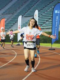 BIB: 8577
                            <button type="button" onclick="openModal(5913506)" class="btn btn-primary btn-sm float-right btn-popup" data-toggle="modal" data-target=".modal-high-quality">
                        <i class="fas fa-shopping-cart"></i> Add to Cart
                    </button>
                                            <button type="button" onclick="isThisMe(5913506, true)" class="btn btn-success btn-sm float-right btn-popup btn-isme hidden" data-toggle="tooltip" data-placement="bottom" title="นี่คือรูปของคุณใช่ไหม คลิกที่นี่เพื่อเอาเข้าอัลบั้ม">
                        <i class="fas fa-plus"></i> Add to album
                    </button>
                    <button type="button" onclick="isThisMe(5913506, false)" class="btn btn-warning btn-sm float-right btn-popup btn-isnotme hidden">
                        <i class="fas fa-ban"></i> Remove from album
                    </button>