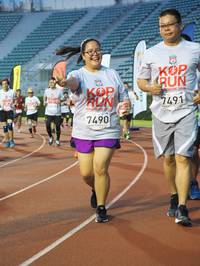 BIB: 7491, 7490
                            <button type="button" onclick="openModal(5915750)" class="btn btn-primary btn-sm float-right btn-popup" data-toggle="modal" data-target=".modal-high-quality">
                        <i class="fas fa-shopping-cart"></i> Add to Cart
                    </button>
                                            <button type="button" onclick="isThisMe(5915750, true)" class="btn btn-success btn-sm float-right btn-popup btn-isme hidden" data-toggle="tooltip" data-placement="bottom" title="นี่คือรูปของคุณใช่ไหม คลิกที่นี่เพื่อเอาเข้าอัลบั้ม">
                        <i class="fas fa-plus"></i> Add to album
                    </button>
                    <button type="button" onclick="isThisMe(5915750, false)" class="btn btn-warning btn-sm float-right btn-popup btn-isnotme hidden">
                        <i class="fas fa-ban"></i> Remove from album
                    </button>