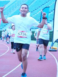 BIB: 7040, 4734, 791
                            <button type="button" onclick="openModal(5921322)" class="btn btn-primary btn-sm float-right btn-popup" data-toggle="modal" data-target=".modal-high-quality">
                        <i class="fas fa-shopping-cart"></i> Add to Cart
                    </button>
                                            <button type="button" onclick="isThisMe(5921322, true)" class="btn btn-success btn-sm float-right btn-popup btn-isme hidden" data-toggle="tooltip" data-placement="bottom" title="นี่คือรูปของคุณใช่ไหม คลิกที่นี่เพื่อเอาเข้าอัลบั้ม">
                        <i class="fas fa-plus"></i> Add to album
                    </button>
                    <button type="button" onclick="isThisMe(5921322, false)" class="btn btn-warning btn-sm float-right btn-popup btn-isnotme hidden">
                        <i class="fas fa-ban"></i> Remove from album
                    </button>