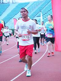 BIB: 1393, 978
                            <button type="button" onclick="openModal(5936990)" class="btn btn-primary btn-sm float-right btn-popup" data-toggle="modal" data-target=".modal-high-quality">
                        <i class="fas fa-shopping-cart"></i> Add to Cart
                    </button>
                                            <button type="button" onclick="isThisMe(5936990, true)" class="btn btn-success btn-sm float-right btn-popup btn-isme hidden" data-toggle="tooltip" data-placement="bottom" title="นี่คือรูปของคุณใช่ไหม คลิกที่นี่เพื่อเอาเข้าอัลบั้ม">
                        <i class="fas fa-plus"></i> Add to album
                    </button>
                    <button type="button" onclick="isThisMe(5936990, false)" class="btn btn-warning btn-sm float-right btn-popup btn-isnotme hidden">
                        <i class="fas fa-ban"></i> Remove from album
                    </button>