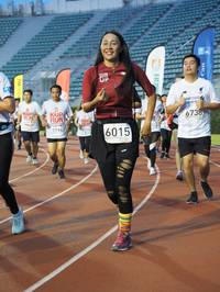 BIB: 6738, 7796, 6015
                            <button type="button" onclick="openModal(5916764)" class="btn btn-primary btn-sm float-right btn-popup" data-toggle="modal" data-target=".modal-high-quality">
                        <i class="fas fa-shopping-cart"></i> Add to Cart
                    </button>
                                            <button type="button" onclick="isThisMe(5916764, true)" class="btn btn-success btn-sm float-right btn-popup btn-isme hidden" data-toggle="tooltip" data-placement="bottom" title="นี่คือรูปของคุณใช่ไหม คลิกที่นี่เพื่อเอาเข้าอัลบั้ม">
                        <i class="fas fa-plus"></i> Add to album
                    </button>
                    <button type="button" onclick="isThisMe(5916764, false)" class="btn btn-warning btn-sm float-right btn-popup btn-isnotme hidden">
                        <i class="fas fa-ban"></i> Remove from album
                    </button>