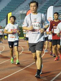 BIB: 18946, 2011, 1252
                            <button type="button" onclick="openModal(5912499)" class="btn btn-primary btn-sm float-right btn-popup" data-toggle="modal" data-target=".modal-high-quality">
                        <i class="fas fa-shopping-cart"></i> Add to Cart
                    </button>
                                            <button type="button" onclick="isThisMe(5912499, true)" class="btn btn-success btn-sm float-right btn-popup btn-isme hidden" data-toggle="tooltip" data-placement="bottom" title="นี่คือรูปของคุณใช่ไหม คลิกที่นี่เพื่อเอาเข้าอัลบั้ม">
                        <i class="fas fa-plus"></i> Add to album
                    </button>
                    <button type="button" onclick="isThisMe(5912499, false)" class="btn btn-warning btn-sm float-right btn-popup btn-isnotme hidden">
                        <i class="fas fa-ban"></i> Remove from album
                    </button>