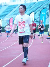 BIB: 1825, 1689
                            <button type="button" onclick="openModal(5933078)" class="btn btn-primary btn-sm float-right btn-popup" data-toggle="modal" data-target=".modal-high-quality">
                        <i class="fas fa-shopping-cart"></i> Add to Cart
                    </button>
                                            <button type="button" onclick="isThisMe(5933078, true)" class="btn btn-success btn-sm float-right btn-popup btn-isme hidden" data-toggle="tooltip" data-placement="bottom" title="นี่คือรูปของคุณใช่ไหม คลิกที่นี่เพื่อเอาเข้าอัลบั้ม">
                        <i class="fas fa-plus"></i> Add to album
                    </button>
                    <button type="button" onclick="isThisMe(5933078, false)" class="btn btn-warning btn-sm float-right btn-popup btn-isnotme hidden">
                        <i class="fas fa-ban"></i> Remove from album
                    </button>