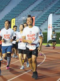 BIB: 262, 736, 6728, 1724
                            <button type="button" onclick="openModal(5915211)" class="btn btn-primary btn-sm float-right btn-popup" data-toggle="modal" data-target=".modal-high-quality">
                        <i class="fas fa-shopping-cart"></i> Add to Cart
                    </button>
                                            <button type="button" onclick="isThisMe(5915211, true)" class="btn btn-success btn-sm float-right btn-popup btn-isme hidden" data-toggle="tooltip" data-placement="bottom" title="นี่คือรูปของคุณใช่ไหม คลิกที่นี่เพื่อเอาเข้าอัลบั้ม">
                        <i class="fas fa-plus"></i> Add to album
                    </button>
                    <button type="button" onclick="isThisMe(5915211, false)" class="btn btn-warning btn-sm float-right btn-popup btn-isnotme hidden">
                        <i class="fas fa-ban"></i> Remove from album
                    </button>