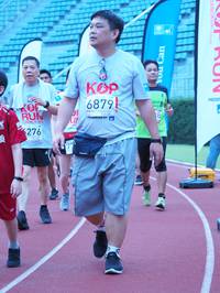 BIB: 6879, 276
                            <button type="button" onclick="openModal(5927908)" class="btn btn-primary btn-sm float-right btn-popup" data-toggle="modal" data-target=".modal-high-quality">
                        <i class="fas fa-shopping-cart"></i> Add to Cart
                    </button>
                                            <button type="button" onclick="isThisMe(5927908, true)" class="btn btn-success btn-sm float-right btn-popup btn-isme hidden" data-toggle="tooltip" data-placement="bottom" title="นี่คือรูปของคุณใช่ไหม คลิกที่นี่เพื่อเอาเข้าอัลบั้ม">
                        <i class="fas fa-plus"></i> Add to album
                    </button>
                    <button type="button" onclick="isThisMe(5927908, false)" class="btn btn-warning btn-sm float-right btn-popup btn-isnotme hidden">
                        <i class="fas fa-ban"></i> Remove from album
                    </button>