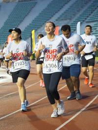 BIB: 6383, 7103, 6306
                            <button type="button" onclick="openModal(5914451)" class="btn btn-primary btn-sm float-right btn-popup" data-toggle="modal" data-target=".modal-high-quality">
                        <i class="fas fa-shopping-cart"></i> Add to Cart
                    </button>
                                            <button type="button" onclick="isThisMe(5914451, true)" class="btn btn-success btn-sm float-right btn-popup btn-isme hidden" data-toggle="tooltip" data-placement="bottom" title="นี่คือรูปของคุณใช่ไหม คลิกที่นี่เพื่อเอาเข้าอัลบั้ม">
                        <i class="fas fa-plus"></i> Add to album
                    </button>
                    <button type="button" onclick="isThisMe(5914451, false)" class="btn btn-warning btn-sm float-right btn-popup btn-isnotme hidden">
                        <i class="fas fa-ban"></i> Remove from album
                    </button>