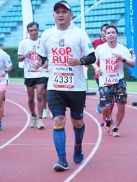 BIB: 4331, 1478
                            <button type="button" onclick="openModal(5939458)" class="btn btn-primary btn-sm float-right btn-popup" data-toggle="modal" data-target=".modal-high-quality">
                        <i class="fas fa-shopping-cart"></i> Add to Cart
                    </button>
                                            <button type="button" onclick="isThisMe(5939458, true)" class="btn btn-success btn-sm float-right btn-popup btn-isme hidden" data-toggle="tooltip" data-placement="bottom" title="นี่คือรูปของคุณใช่ไหม คลิกที่นี่เพื่อเอาเข้าอัลบั้ม">
                        <i class="fas fa-plus"></i> Add to album
                    </button>
                    <button type="button" onclick="isThisMe(5939458, false)" class="btn btn-warning btn-sm float-right btn-popup btn-isnotme hidden">
                        <i class="fas fa-ban"></i> Remove from album
                    </button>