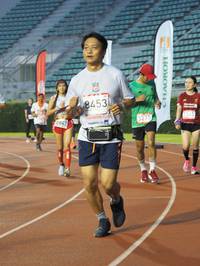 BIB: 8453, 3275
                            <button type="button" onclick="openModal(5913610)" class="btn btn-primary btn-sm float-right btn-popup" data-toggle="modal" data-target=".modal-high-quality">
                        <i class="fas fa-shopping-cart"></i> Add to Cart
                    </button>
                                            <button type="button" onclick="isThisMe(5913610, true)" class="btn btn-success btn-sm float-right btn-popup btn-isme hidden" data-toggle="tooltip" data-placement="bottom" title="นี่คือรูปของคุณใช่ไหม คลิกที่นี่เพื่อเอาเข้าอัลบั้ม">
                        <i class="fas fa-plus"></i> Add to album
                    </button>
                    <button type="button" onclick="isThisMe(5913610, false)" class="btn btn-warning btn-sm float-right btn-popup btn-isnotme hidden">
                        <i class="fas fa-ban"></i> Remove from album
                    </button>