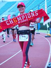 BIB: 4965, 6173
                            <button type="button" onclick="openModal(5928537)" class="btn btn-primary btn-sm float-right btn-popup" data-toggle="modal" data-target=".modal-high-quality">
                        <i class="fas fa-shopping-cart"></i> Add to Cart
                    </button>
                                            <button type="button" onclick="isThisMe(5928537, true)" class="btn btn-success btn-sm float-right btn-popup btn-isme hidden" data-toggle="tooltip" data-placement="bottom" title="นี่คือรูปของคุณใช่ไหม คลิกที่นี่เพื่อเอาเข้าอัลบั้ม">
                        <i class="fas fa-plus"></i> Add to album
                    </button>
                    <button type="button" onclick="isThisMe(5928537, false)" class="btn btn-warning btn-sm float-right btn-popup btn-isnotme hidden">
                        <i class="fas fa-ban"></i> Remove from album
                    </button>