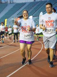 BIB: 7491, 2010, 7490
                            <button type="button" onclick="openModal(5915759)" class="btn btn-primary btn-sm float-right btn-popup" data-toggle="modal" data-target=".modal-high-quality">
                        <i class="fas fa-shopping-cart"></i> Add to Cart
                    </button>
                                            <button type="button" onclick="isThisMe(5915759, true)" class="btn btn-success btn-sm float-right btn-popup btn-isme hidden" data-toggle="tooltip" data-placement="bottom" title="นี่คือรูปของคุณใช่ไหม คลิกที่นี่เพื่อเอาเข้าอัลบั้ม">
                        <i class="fas fa-plus"></i> Add to album
                    </button>
                    <button type="button" onclick="isThisMe(5915759, false)" class="btn btn-warning btn-sm float-right btn-popup btn-isnotme hidden">
                        <i class="fas fa-ban"></i> Remove from album
                    </button>