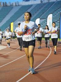 BIB: 7001, 6233
                            <button type="button" onclick="openModal(5916558)" class="btn btn-primary btn-sm float-right btn-popup" data-toggle="modal" data-target=".modal-high-quality">
                        <i class="fas fa-shopping-cart"></i> Add to Cart
                    </button>
                                            <button type="button" onclick="isThisMe(5916558, true)" class="btn btn-success btn-sm float-right btn-popup btn-isme hidden" data-toggle="tooltip" data-placement="bottom" title="นี่คือรูปของคุณใช่ไหม คลิกที่นี่เพื่อเอาเข้าอัลบั้ม">
                        <i class="fas fa-plus"></i> Add to album
                    </button>
                    <button type="button" onclick="isThisMe(5916558, false)" class="btn btn-warning btn-sm float-right btn-popup btn-isnotme hidden">
                        <i class="fas fa-ban"></i> Remove from album
                    </button>