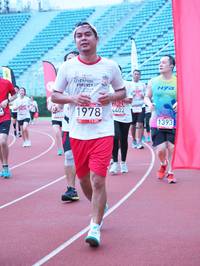 BIB: 4402, 1978, 1393
                            <button type="button" onclick="openModal(5936985)" class="btn btn-primary btn-sm float-right btn-popup" data-toggle="modal" data-target=".modal-high-quality">
                        <i class="fas fa-shopping-cart"></i> Add to Cart
                    </button>
                                            <button type="button" onclick="isThisMe(5936985, true)" class="btn btn-success btn-sm float-right btn-popup btn-isme hidden" data-toggle="tooltip" data-placement="bottom" title="นี่คือรูปของคุณใช่ไหม คลิกที่นี่เพื่อเอาเข้าอัลบั้ม">
                        <i class="fas fa-plus"></i> Add to album
                    </button>
                    <button type="button" onclick="isThisMe(5936985, false)" class="btn btn-warning btn-sm float-right btn-popup btn-isnotme hidden">
                        <i class="fas fa-ban"></i> Remove from album
                    </button>