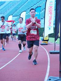 BIB: 4964, 279, 201
                            <button type="button" onclick="openModal(5931411)" class="btn btn-primary btn-sm float-right btn-popup" data-toggle="modal" data-target=".modal-high-quality">
                        <i class="fas fa-shopping-cart"></i> Add to Cart
                    </button>
                                            <button type="button" onclick="isThisMe(5931411, true)" class="btn btn-success btn-sm float-right btn-popup btn-isme hidden" data-toggle="tooltip" data-placement="bottom" title="นี่คือรูปของคุณใช่ไหม คลิกที่นี่เพื่อเอาเข้าอัลบั้ม">
                        <i class="fas fa-plus"></i> Add to album
                    </button>
                    <button type="button" onclick="isThisMe(5931411, false)" class="btn btn-warning btn-sm float-right btn-popup btn-isnotme hidden">
                        <i class="fas fa-ban"></i> Remove from album
                    </button>