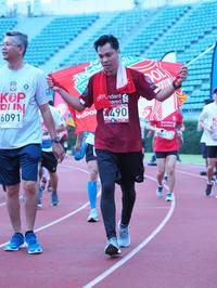 BIB: 6091, 4490
                            <button type="button" onclick="openModal(5931233)" class="btn btn-primary btn-sm float-right btn-popup" data-toggle="modal" data-target=".modal-high-quality">
                        <i class="fas fa-shopping-cart"></i> Add to Cart
                    </button>
                                            <button type="button" onclick="isThisMe(5931233, true)" class="btn btn-success btn-sm float-right btn-popup btn-isme hidden" data-toggle="tooltip" data-placement="bottom" title="นี่คือรูปของคุณใช่ไหม คลิกที่นี่เพื่อเอาเข้าอัลบั้ม">
                        <i class="fas fa-plus"></i> Add to album
                    </button>
                    <button type="button" onclick="isThisMe(5931233, false)" class="btn btn-warning btn-sm float-right btn-popup btn-isnotme hidden">
                        <i class="fas fa-ban"></i> Remove from album
                    </button>