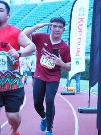 BIB: 1750
                            <button type="button" onclick="openModal(5921310)" class="btn btn-primary btn-sm float-right btn-popup" data-toggle="modal" data-target=".modal-high-quality">
                        <i class="fas fa-shopping-cart"></i> Add to Cart
                    </button>
                                            <button type="button" onclick="isThisMe(5921310, true)" class="btn btn-success btn-sm float-right btn-popup btn-isme hidden" data-toggle="tooltip" data-placement="bottom" title="นี่คือรูปของคุณใช่ไหม คลิกที่นี่เพื่อเอาเข้าอัลบั้ม">
                        <i class="fas fa-plus"></i> Add to album
                    </button>
                    <button type="button" onclick="isThisMe(5921310, false)" class="btn btn-warning btn-sm float-right btn-popup btn-isnotme hidden">
                        <i class="fas fa-ban"></i> Remove from album
                    </button>