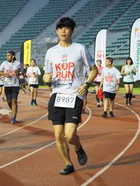 BIB: 7622, 1209, 209, 8987
                            <button type="button" onclick="openModal(5912808)" class="btn btn-primary btn-sm float-right btn-popup" data-toggle="modal" data-target=".modal-high-quality">
                        <i class="fas fa-shopping-cart"></i> Add to Cart
                    </button>
                                            <button type="button" onclick="isThisMe(5912808, true)" class="btn btn-success btn-sm float-right btn-popup btn-isme hidden" data-toggle="tooltip" data-placement="bottom" title="นี่คือรูปของคุณใช่ไหม คลิกที่นี่เพื่อเอาเข้าอัลบั้ม">
                        <i class="fas fa-plus"></i> Add to album
                    </button>
                    <button type="button" onclick="isThisMe(5912808, false)" class="btn btn-warning btn-sm float-right btn-popup btn-isnotme hidden">
                        <i class="fas fa-ban"></i> Remove from album
                    </button>