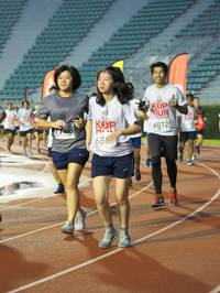 BIB: 6072
                            <button type="button" onclick="openModal(5912117)" class="btn btn-primary btn-sm float-right btn-popup" data-toggle="modal" data-target=".modal-high-quality">
                        <i class="fas fa-shopping-cart"></i> Add to Cart
                    </button>
                                            <button type="button" onclick="isThisMe(5912117, true)" class="btn btn-success btn-sm float-right btn-popup btn-isme hidden" data-toggle="tooltip" data-placement="bottom" title="นี่คือรูปของคุณใช่ไหม คลิกที่นี่เพื่อเอาเข้าอัลบั้ม">
                        <i class="fas fa-plus"></i> Add to album
                    </button>
                    <button type="button" onclick="isThisMe(5912117, false)" class="btn btn-warning btn-sm float-right btn-popup btn-isnotme hidden">
                        <i class="fas fa-ban"></i> Remove from album
                    </button>