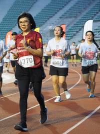 BIB: 6770, 8506, 7292
                            <button type="button" onclick="openModal(5916565)" class="btn btn-primary btn-sm float-right btn-popup" data-toggle="modal" data-target=".modal-high-quality">
                        <i class="fas fa-shopping-cart"></i> Add to Cart
                    </button>
                                            <button type="button" onclick="isThisMe(5916565, true)" class="btn btn-success btn-sm float-right btn-popup btn-isme hidden" data-toggle="tooltip" data-placement="bottom" title="นี่คือรูปของคุณใช่ไหม คลิกที่นี่เพื่อเอาเข้าอัลบั้ม">
                        <i class="fas fa-plus"></i> Add to album
                    </button>
                    <button type="button" onclick="isThisMe(5916565, false)" class="btn btn-warning btn-sm float-right btn-popup btn-isnotme hidden">
                        <i class="fas fa-ban"></i> Remove from album
                    </button>