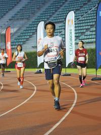 BIB: 8453, 7847
                            <button type="button" onclick="openModal(5913538)" class="btn btn-primary btn-sm float-right btn-popup" data-toggle="modal" data-target=".modal-high-quality">
                        <i class="fas fa-shopping-cart"></i> Add to Cart
                    </button>
                                            <button type="button" onclick="isThisMe(5913538, true)" class="btn btn-success btn-sm float-right btn-popup btn-isme hidden" data-toggle="tooltip" data-placement="bottom" title="นี่คือรูปของคุณใช่ไหม คลิกที่นี่เพื่อเอาเข้าอัลบั้ม">
                        <i class="fas fa-plus"></i> Add to album
                    </button>
                    <button type="button" onclick="isThisMe(5913538, false)" class="btn btn-warning btn-sm float-right btn-popup btn-isnotme hidden">
                        <i class="fas fa-ban"></i> Remove from album
                    </button>