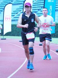 BIB: 4217, 5039
                            <button type="button" onclick="openModal(5930653)" class="btn btn-primary btn-sm float-right btn-popup" data-toggle="modal" data-target=".modal-high-quality">
                        <i class="fas fa-shopping-cart"></i> Add to Cart
                    </button>
                                            <button type="button" onclick="isThisMe(5930653, true)" class="btn btn-success btn-sm float-right btn-popup btn-isme hidden" data-toggle="tooltip" data-placement="bottom" title="นี่คือรูปของคุณใช่ไหม คลิกที่นี่เพื่อเอาเข้าอัลบั้ม">
                        <i class="fas fa-plus"></i> Add to album
                    </button>
                    <button type="button" onclick="isThisMe(5930653, false)" class="btn btn-warning btn-sm float-right btn-popup btn-isnotme hidden">
                        <i class="fas fa-ban"></i> Remove from album
                    </button>