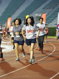 BIB: 072, 1748, 6891
                            <button type="button" onclick="openModal(5912119)" class="btn btn-primary btn-sm float-right btn-popup" data-toggle="modal" data-target=".modal-high-quality">
                        <i class="fas fa-shopping-cart"></i> Add to Cart
                    </button>
                                            <button type="button" onclick="isThisMe(5912119, true)" class="btn btn-success btn-sm float-right btn-popup btn-isme hidden" data-toggle="tooltip" data-placement="bottom" title="นี่คือรูปของคุณใช่ไหม คลิกที่นี่เพื่อเอาเข้าอัลบั้ม">
                        <i class="fas fa-plus"></i> Add to album
                    </button>
                    <button type="button" onclick="isThisMe(5912119, false)" class="btn btn-warning btn-sm float-right btn-popup btn-isnotme hidden">
                        <i class="fas fa-ban"></i> Remove from album
                    </button>