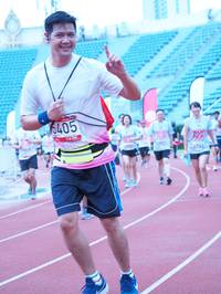 BIB: 6405
                            <button type="button" onclick="openModal(5933148)" class="btn btn-primary btn-sm float-right btn-popup" data-toggle="modal" data-target=".modal-high-quality">
                        <i class="fas fa-shopping-cart"></i> Add to Cart
                    </button>
                                            <button type="button" onclick="isThisMe(5933148, true)" class="btn btn-success btn-sm float-right btn-popup btn-isme hidden" data-toggle="tooltip" data-placement="bottom" title="นี่คือรูปของคุณใช่ไหม คลิกที่นี่เพื่อเอาเข้าอัลบั้ม">
                        <i class="fas fa-plus"></i> Add to album
                    </button>
                    <button type="button" onclick="isThisMe(5933148, false)" class="btn btn-warning btn-sm float-right btn-popup btn-isnotme hidden">
                        <i class="fas fa-ban"></i> Remove from album
                    </button>