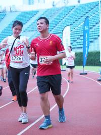 BIB: 4726
                            <button type="button" onclick="openModal(5936926)" class="btn btn-primary btn-sm float-right btn-popup" data-toggle="modal" data-target=".modal-high-quality">
                        <i class="fas fa-shopping-cart"></i> Add to Cart
                    </button>
                                            <button type="button" onclick="isThisMe(5936926, true)" class="btn btn-success btn-sm float-right btn-popup btn-isme hidden" data-toggle="tooltip" data-placement="bottom" title="นี่คือรูปของคุณใช่ไหม คลิกที่นี่เพื่อเอาเข้าอัลบั้ม">
                        <i class="fas fa-plus"></i> Add to album
                    </button>
                    <button type="button" onclick="isThisMe(5936926, false)" class="btn btn-warning btn-sm float-right btn-popup btn-isnotme hidden">
                        <i class="fas fa-ban"></i> Remove from album
                    </button>