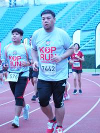 BIB: 207, 7887, 7442, 2019, 576
                            <button type="button" onclick="openModal(5919608)" class="btn btn-primary btn-sm float-right btn-popup" data-toggle="modal" data-target=".modal-high-quality">
                        <i class="fas fa-shopping-cart"></i> Add to Cart
                    </button>
                                            <button type="button" onclick="isThisMe(5919608, true)" class="btn btn-success btn-sm float-right btn-popup btn-isme hidden" data-toggle="tooltip" data-placement="bottom" title="นี่คือรูปของคุณใช่ไหม คลิกที่นี่เพื่อเอาเข้าอัลบั้ม">
                        <i class="fas fa-plus"></i> Add to album
                    </button>
                    <button type="button" onclick="isThisMe(5919608, false)" class="btn btn-warning btn-sm float-right btn-popup btn-isnotme hidden">
                        <i class="fas fa-ban"></i> Remove from album
                    </button>