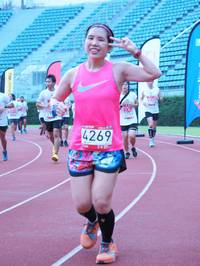 BIB: 375, 4269
                            <button type="button" onclick="openModal(5933744)" class="btn btn-primary btn-sm float-right btn-popup" data-toggle="modal" data-target=".modal-high-quality">
                        <i class="fas fa-shopping-cart"></i> Add to Cart
                    </button>
                                            <button type="button" onclick="isThisMe(5933744, true)" class="btn btn-success btn-sm float-right btn-popup btn-isme hidden" data-toggle="tooltip" data-placement="bottom" title="นี่คือรูปของคุณใช่ไหม คลิกที่นี่เพื่อเอาเข้าอัลบั้ม">
                        <i class="fas fa-plus"></i> Add to album
                    </button>
                    <button type="button" onclick="isThisMe(5933744, false)" class="btn btn-warning btn-sm float-right btn-popup btn-isnotme hidden">
                        <i class="fas fa-ban"></i> Remove from album
                    </button>