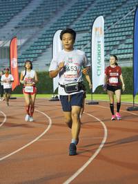 BIB: 8453, 7847
                            <button type="button" onclick="openModal(5913587)" class="btn btn-primary btn-sm float-right btn-popup" data-toggle="modal" data-target=".modal-high-quality">
                        <i class="fas fa-shopping-cart"></i> Add to Cart
                    </button>
                                            <button type="button" onclick="isThisMe(5913587, true)" class="btn btn-success btn-sm float-right btn-popup btn-isme hidden" data-toggle="tooltip" data-placement="bottom" title="นี่คือรูปของคุณใช่ไหม คลิกที่นี่เพื่อเอาเข้าอัลบั้ม">
                        <i class="fas fa-plus"></i> Add to album
                    </button>
                    <button type="button" onclick="isThisMe(5913587, false)" class="btn btn-warning btn-sm float-right btn-popup btn-isnotme hidden">
                        <i class="fas fa-ban"></i> Remove from album
                    </button>