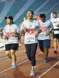 BIB: 6383, 7103, 8062, 2010, 6306
                            <button type="button" onclick="openModal(5914452)" class="btn btn-primary btn-sm float-right btn-popup" data-toggle="modal" data-target=".modal-high-quality">
                        <i class="fas fa-shopping-cart"></i> Add to Cart
                    </button>
                                            <button type="button" onclick="isThisMe(5914452, true)" class="btn btn-success btn-sm float-right btn-popup btn-isme hidden" data-toggle="tooltip" data-placement="bottom" title="นี่คือรูปของคุณใช่ไหม คลิกที่นี่เพื่อเอาเข้าอัลบั้ม">
                        <i class="fas fa-plus"></i> Add to album
                    </button>
                    <button type="button" onclick="isThisMe(5914452, false)" class="btn btn-warning btn-sm float-right btn-popup btn-isnotme hidden">
                        <i class="fas fa-ban"></i> Remove from album
                    </button>