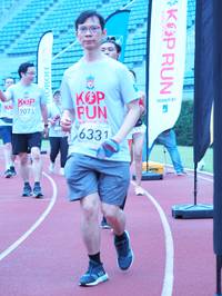 BIB: 6331, 9073
                            <button type="button" onclick="openModal(5921378)" class="btn btn-primary btn-sm float-right btn-popup" data-toggle="modal" data-target=".modal-high-quality">
                        <i class="fas fa-shopping-cart"></i> Add to Cart
                    </button>
                                            <button type="button" onclick="isThisMe(5921378, true)" class="btn btn-success btn-sm float-right btn-popup btn-isme hidden" data-toggle="tooltip" data-placement="bottom" title="นี่คือรูปของคุณใช่ไหม คลิกที่นี่เพื่อเอาเข้าอัลบั้ม">
                        <i class="fas fa-plus"></i> Add to album
                    </button>
                    <button type="button" onclick="isThisMe(5921378, false)" class="btn btn-warning btn-sm float-right btn-popup btn-isnotme hidden">
                        <i class="fas fa-ban"></i> Remove from album
                    </button>