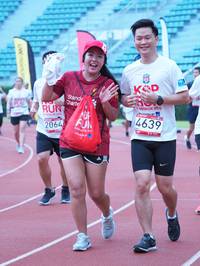 BIB: 201, 4639, 2064
                            <button type="button" onclick="openModal(5937396)" class="btn btn-primary btn-sm float-right btn-popup" data-toggle="modal" data-target=".modal-high-quality">
                        <i class="fas fa-shopping-cart"></i> Add to Cart
                    </button>
                                            <button type="button" onclick="isThisMe(5937396, true)" class="btn btn-success btn-sm float-right btn-popup btn-isme hidden" data-toggle="tooltip" data-placement="bottom" title="นี่คือรูปของคุณใช่ไหม คลิกที่นี่เพื่อเอาเข้าอัลบั้ม">
                        <i class="fas fa-plus"></i> Add to album
                    </button>
                    <button type="button" onclick="isThisMe(5937396, false)" class="btn btn-warning btn-sm float-right btn-popup btn-isnotme hidden">
                        <i class="fas fa-ban"></i> Remove from album
                    </button>