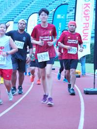 BIB: 4230, 6358, 6539
                            <button type="button" onclick="openModal(5921293)" class="btn btn-primary btn-sm float-right btn-popup" data-toggle="modal" data-target=".modal-high-quality">
                        <i class="fas fa-shopping-cart"></i> Add to Cart
                    </button>
                                            <button type="button" onclick="isThisMe(5921293, true)" class="btn btn-success btn-sm float-right btn-popup btn-isme hidden" data-toggle="tooltip" data-placement="bottom" title="นี่คือรูปของคุณใช่ไหม คลิกที่นี่เพื่อเอาเข้าอัลบั้ม">
                        <i class="fas fa-plus"></i> Add to album
                    </button>
                    <button type="button" onclick="isThisMe(5921293, false)" class="btn btn-warning btn-sm float-right btn-popup btn-isnotme hidden">
                        <i class="fas fa-ban"></i> Remove from album
                    </button>