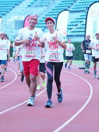 BIB: 3592, 423, 3546
                            <button type="button" onclick="openModal(5934632)" class="btn btn-primary btn-sm float-right btn-popup" data-toggle="modal" data-target=".modal-high-quality">
                        <i class="fas fa-shopping-cart"></i> Add to Cart
                    </button>
                                            <button type="button" onclick="isThisMe(5934632, true)" class="btn btn-success btn-sm float-right btn-popup btn-isme hidden" data-toggle="tooltip" data-placement="bottom" title="นี่คือรูปของคุณใช่ไหม คลิกที่นี่เพื่อเอาเข้าอัลบั้ม">
                        <i class="fas fa-plus"></i> Add to album
                    </button>
                    <button type="button" onclick="isThisMe(5934632, false)" class="btn btn-warning btn-sm float-right btn-popup btn-isnotme hidden">
                        <i class="fas fa-ban"></i> Remove from album
                    </button>