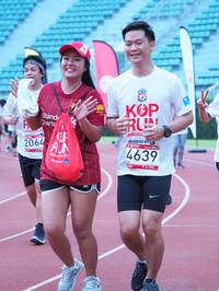 BIB: 2064, 4639
                            <button type="button" onclick="openModal(5937426)" class="btn btn-primary btn-sm float-right btn-popup" data-toggle="modal" data-target=".modal-high-quality">
                        <i class="fas fa-shopping-cart"></i> Add to Cart
                    </button>
                                            <button type="button" onclick="isThisMe(5937426, true)" class="btn btn-success btn-sm float-right btn-popup btn-isme hidden" data-toggle="tooltip" data-placement="bottom" title="นี่คือรูปของคุณใช่ไหม คลิกที่นี่เพื่อเอาเข้าอัลบั้ม">
                        <i class="fas fa-plus"></i> Add to album
                    </button>
                    <button type="button" onclick="isThisMe(5937426, false)" class="btn btn-warning btn-sm float-right btn-popup btn-isnotme hidden">
                        <i class="fas fa-ban"></i> Remove from album
                    </button>