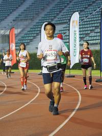 BIB: 18453, 7847
                            <button type="button" onclick="openModal(5913611)" class="btn btn-primary btn-sm float-right btn-popup" data-toggle="modal" data-target=".modal-high-quality">
                        <i class="fas fa-shopping-cart"></i> Add to Cart
                    </button>
                                            <button type="button" onclick="isThisMe(5913611, true)" class="btn btn-success btn-sm float-right btn-popup btn-isme hidden" data-toggle="tooltip" data-placement="bottom" title="นี่คือรูปของคุณใช่ไหม คลิกที่นี่เพื่อเอาเข้าอัลบั้ม">
                        <i class="fas fa-plus"></i> Add to album
                    </button>
                    <button type="button" onclick="isThisMe(5913611, false)" class="btn btn-warning btn-sm float-right btn-popup btn-isnotme hidden">
                        <i class="fas fa-ban"></i> Remove from album
                    </button>