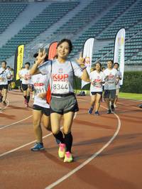 BIB: 8344, 9091
                            <button type="button" onclick="openModal(5913279)" class="btn btn-primary btn-sm float-right btn-popup" data-toggle="modal" data-target=".modal-high-quality">
                        <i class="fas fa-shopping-cart"></i> Add to Cart
                    </button>
                                            <button type="button" onclick="isThisMe(5913279, true)" class="btn btn-success btn-sm float-right btn-popup btn-isme hidden" data-toggle="tooltip" data-placement="bottom" title="นี่คือรูปของคุณใช่ไหม คลิกที่นี่เพื่อเอาเข้าอัลบั้ม">
                        <i class="fas fa-plus"></i> Add to album
                    </button>
                    <button type="button" onclick="isThisMe(5913279, false)" class="btn btn-warning btn-sm float-right btn-popup btn-isnotme hidden">
                        <i class="fas fa-ban"></i> Remove from album
                    </button>