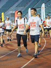 BIB: 964, 201, 6581, 6388
                            <button type="button" onclick="openModal(5914618)" class="btn btn-primary btn-sm float-right btn-popup" data-toggle="modal" data-target=".modal-high-quality">
                        <i class="fas fa-shopping-cart"></i> Add to Cart
                    </button>
                                            <button type="button" onclick="isThisMe(5914618, true)" class="btn btn-success btn-sm float-right btn-popup btn-isme hidden" data-toggle="tooltip" data-placement="bottom" title="นี่คือรูปของคุณใช่ไหม คลิกที่นี่เพื่อเอาเข้าอัลบั้ม">
                        <i class="fas fa-plus"></i> Add to album
                    </button>
                    <button type="button" onclick="isThisMe(5914618, false)" class="btn btn-warning btn-sm float-right btn-popup btn-isnotme hidden">
                        <i class="fas fa-ban"></i> Remove from album
                    </button>