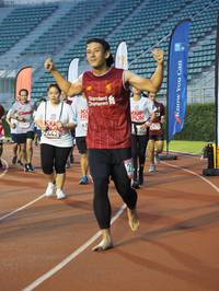 BIB: 2589, 257, 442
                            <button type="button" onclick="openModal(5915365)" class="btn btn-primary btn-sm float-right btn-popup" data-toggle="modal" data-target=".modal-high-quality">
                        <i class="fas fa-shopping-cart"></i> Add to Cart
                    </button>
                                            <button type="button" onclick="isThisMe(5915365, true)" class="btn btn-success btn-sm float-right btn-popup btn-isme hidden" data-toggle="tooltip" data-placement="bottom" title="นี่คือรูปของคุณใช่ไหม คลิกที่นี่เพื่อเอาเข้าอัลบั้ม">
                        <i class="fas fa-plus"></i> Add to album
                    </button>
                    <button type="button" onclick="isThisMe(5915365, false)" class="btn btn-warning btn-sm float-right btn-popup btn-isnotme hidden">
                        <i class="fas fa-ban"></i> Remove from album
                    </button>