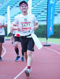 BIB: 5471
                            <button type="button" onclick="openModal(5936305)" class="btn btn-primary btn-sm float-right btn-popup" data-toggle="modal" data-target=".modal-high-quality">
                        <i class="fas fa-shopping-cart"></i> Add to Cart
                    </button>
                                            <button type="button" onclick="isThisMe(5936305, true)" class="btn btn-success btn-sm float-right btn-popup btn-isme hidden" data-toggle="tooltip" data-placement="bottom" title="นี่คือรูปของคุณใช่ไหม คลิกที่นี่เพื่อเอาเข้าอัลบั้ม">
                        <i class="fas fa-plus"></i> Add to album
                    </button>
                    <button type="button" onclick="isThisMe(5936305, false)" class="btn btn-warning btn-sm float-right btn-popup btn-isnotme hidden">
                        <i class="fas fa-ban"></i> Remove from album
                    </button>