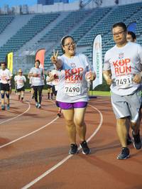 BIB: 201, 17491, 7490
                            <button type="button" onclick="openModal(5915741)" class="btn btn-primary btn-sm float-right btn-popup" data-toggle="modal" data-target=".modal-high-quality">
                        <i class="fas fa-shopping-cart"></i> Add to Cart
                    </button>
                                            <button type="button" onclick="isThisMe(5915741, true)" class="btn btn-success btn-sm float-right btn-popup btn-isme hidden" data-toggle="tooltip" data-placement="bottom" title="นี่คือรูปของคุณใช่ไหม คลิกที่นี่เพื่อเอาเข้าอัลบั้ม">
                        <i class="fas fa-plus"></i> Add to album
                    </button>
                    <button type="button" onclick="isThisMe(5915741, false)" class="btn btn-warning btn-sm float-right btn-popup btn-isnotme hidden">
                        <i class="fas fa-ban"></i> Remove from album
                    </button>