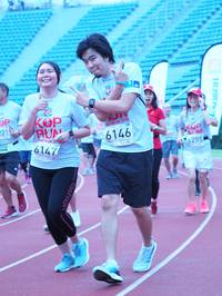 BIB: 201, 6146, 6147, 6295
                            <button type="button" onclick="openModal(5919913)" class="btn btn-primary btn-sm float-right btn-popup" data-toggle="modal" data-target=".modal-high-quality">
                        <i class="fas fa-shopping-cart"></i> Add to Cart
                    </button>
                                            <button type="button" onclick="isThisMe(5919913, true)" class="btn btn-success btn-sm float-right btn-popup btn-isme hidden" data-toggle="tooltip" data-placement="bottom" title="นี่คือรูปของคุณใช่ไหม คลิกที่นี่เพื่อเอาเข้าอัลบั้ม">
                        <i class="fas fa-plus"></i> Add to album
                    </button>
                    <button type="button" onclick="isThisMe(5919913, false)" class="btn btn-warning btn-sm float-right btn-popup btn-isnotme hidden">
                        <i class="fas fa-ban"></i> Remove from album
                    </button>