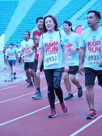 BIB: 201, 5777, 8932, 8933
                            <button type="button" onclick="openModal(5918545)" class="btn btn-primary btn-sm float-right btn-popup" data-toggle="modal" data-target=".modal-high-quality">
                        <i class="fas fa-shopping-cart"></i> Add to Cart
                    </button>
                                            <button type="button" onclick="isThisMe(5918545, true)" class="btn btn-success btn-sm float-right btn-popup btn-isme hidden" data-toggle="tooltip" data-placement="bottom" title="นี่คือรูปของคุณใช่ไหม คลิกที่นี่เพื่อเอาเข้าอัลบั้ม">
                        <i class="fas fa-plus"></i> Add to album
                    </button>
                    <button type="button" onclick="isThisMe(5918545, false)" class="btn btn-warning btn-sm float-right btn-popup btn-isnotme hidden">
                        <i class="fas fa-ban"></i> Remove from album
                    </button>