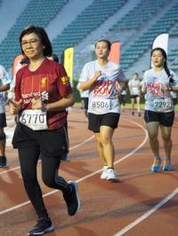 BIB: 8506, 7292, 6770
                            <button type="button" onclick="openModal(5916545)" class="btn btn-primary btn-sm float-right btn-popup" data-toggle="modal" data-target=".modal-high-quality">
                        <i class="fas fa-shopping-cart"></i> Add to Cart
                    </button>
                                            <button type="button" onclick="isThisMe(5916545, true)" class="btn btn-success btn-sm float-right btn-popup btn-isme hidden" data-toggle="tooltip" data-placement="bottom" title="นี่คือรูปของคุณใช่ไหม คลิกที่นี่เพื่อเอาเข้าอัลบั้ม">
                        <i class="fas fa-plus"></i> Add to album
                    </button>
                    <button type="button" onclick="isThisMe(5916545, false)" class="btn btn-warning btn-sm float-right btn-popup btn-isnotme hidden">
                        <i class="fas fa-ban"></i> Remove from album
                    </button>