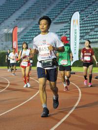 BIB: 8453, 3275, 7647
                            <button type="button" onclick="openModal(5913622)" class="btn btn-primary btn-sm float-right btn-popup" data-toggle="modal" data-target=".modal-high-quality">
                        <i class="fas fa-shopping-cart"></i> Add to Cart
                    </button>
                                            <button type="button" onclick="isThisMe(5913622, true)" class="btn btn-success btn-sm float-right btn-popup btn-isme hidden" data-toggle="tooltip" data-placement="bottom" title="นี่คือรูปของคุณใช่ไหม คลิกที่นี่เพื่อเอาเข้าอัลบั้ม">
                        <i class="fas fa-plus"></i> Add to album
                    </button>
                    <button type="button" onclick="isThisMe(5913622, false)" class="btn btn-warning btn-sm float-right btn-popup btn-isnotme hidden">
                        <i class="fas fa-ban"></i> Remove from album
                    </button>