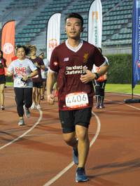 BIB: 4406
                            <button type="button" onclick="openModal(5912480)" class="btn btn-primary btn-sm float-right btn-popup" data-toggle="modal" data-target=".modal-high-quality">
                        <i class="fas fa-shopping-cart"></i> Add to Cart
                    </button>
                                            <button type="button" onclick="isThisMe(5912480, true)" class="btn btn-success btn-sm float-right btn-popup btn-isme hidden" data-toggle="tooltip" data-placement="bottom" title="นี่คือรูปของคุณใช่ไหม คลิกที่นี่เพื่อเอาเข้าอัลบั้ม">
                        <i class="fas fa-plus"></i> Add to album
                    </button>
                    <button type="button" onclick="isThisMe(5912480, false)" class="btn btn-warning btn-sm float-right btn-popup btn-isnotme hidden">
                        <i class="fas fa-ban"></i> Remove from album
                    </button>