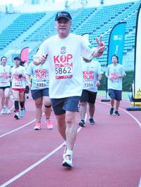 BIB: 5862, 2817, 4143, 7391, 7356
                            <button type="button" onclick="openModal(5931821)" class="btn btn-primary btn-sm float-right btn-popup" data-toggle="modal" data-target=".modal-high-quality">
                        <i class="fas fa-shopping-cart"></i> Add to Cart
                    </button>
                                            <button type="button" onclick="isThisMe(5931821, true)" class="btn btn-success btn-sm float-right btn-popup btn-isme hidden" data-toggle="tooltip" data-placement="bottom" title="นี่คือรูปของคุณใช่ไหม คลิกที่นี่เพื่อเอาเข้าอัลบั้ม">
                        <i class="fas fa-plus"></i> Add to album
                    </button>
                    <button type="button" onclick="isThisMe(5931821, false)" class="btn btn-warning btn-sm float-right btn-popup btn-isnotme hidden">
                        <i class="fas fa-ban"></i> Remove from album
                    </button>